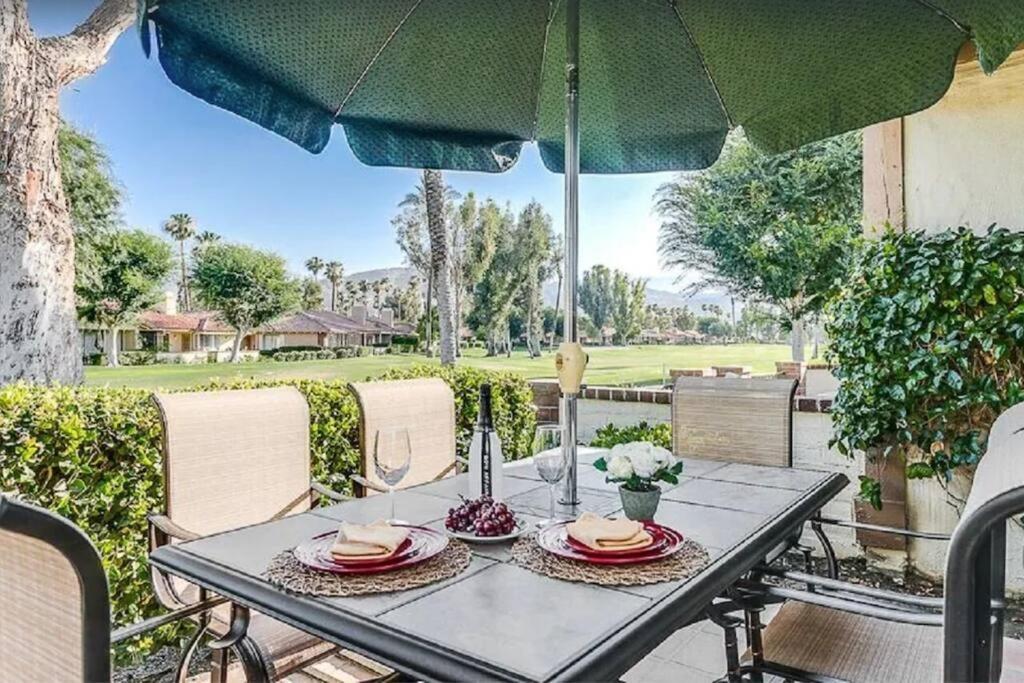 Private Country Club Condo On Awesome Golf Course! Palm Desert Extérieur photo
