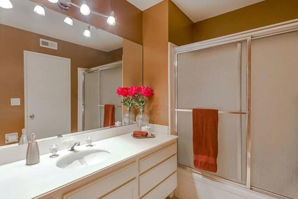 Private Country Club Condo On Awesome Golf Course! Palm Desert Extérieur photo