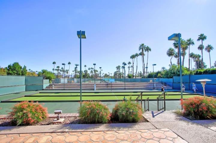 Private Country Club Condo On Awesome Golf Course! Palm Desert Extérieur photo